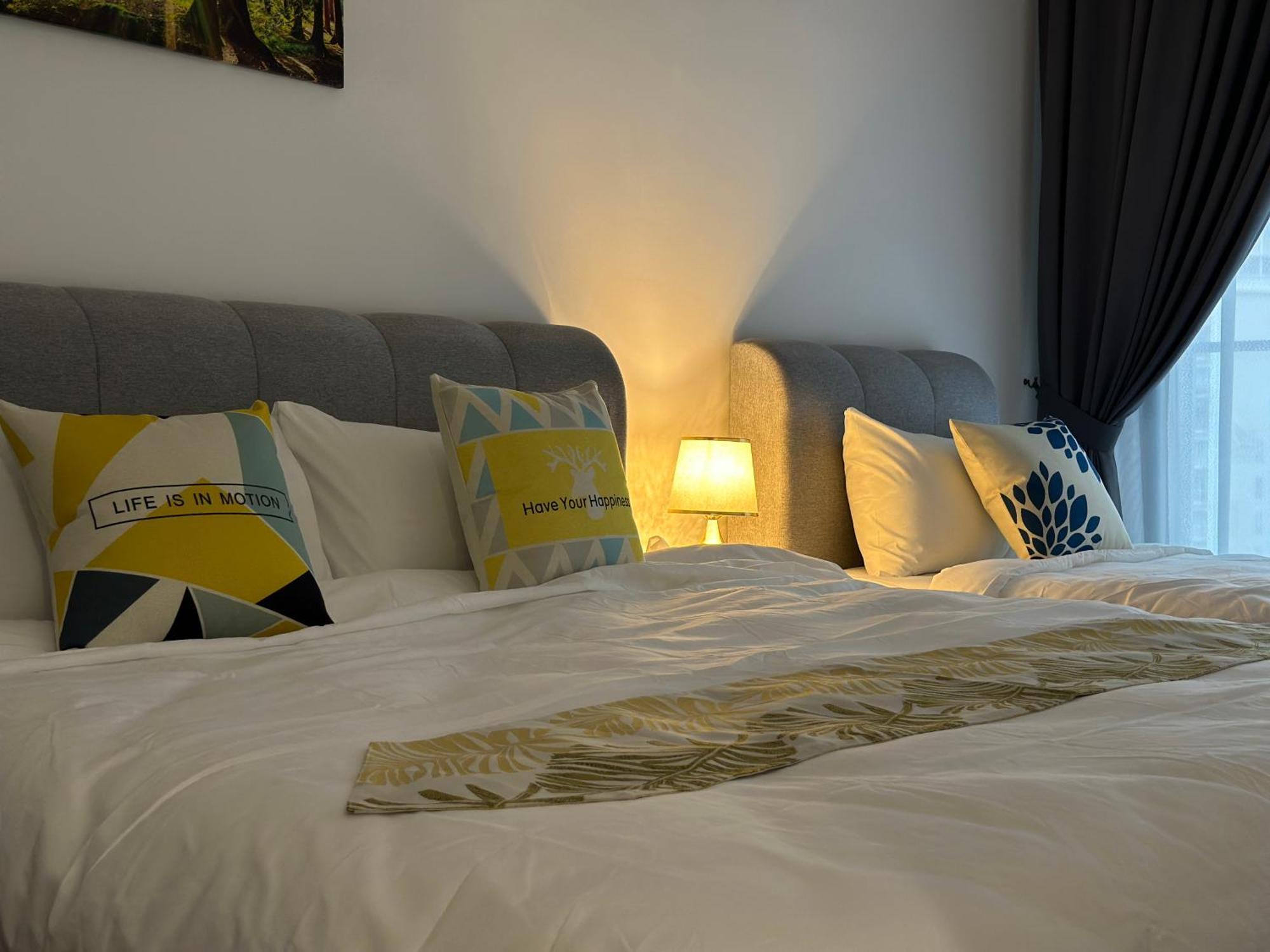 Royce Residences By Romeo Apartment