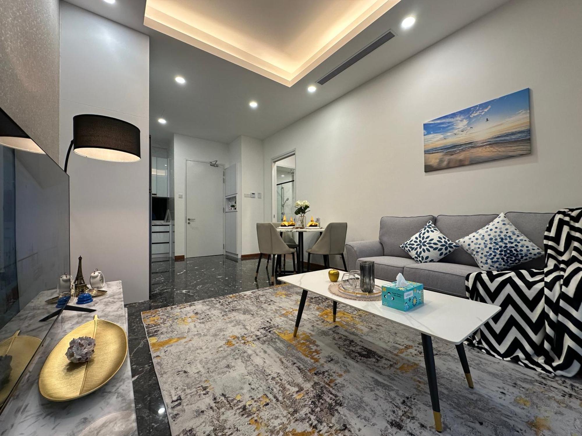 Apartment Royce Residences By Romeo *