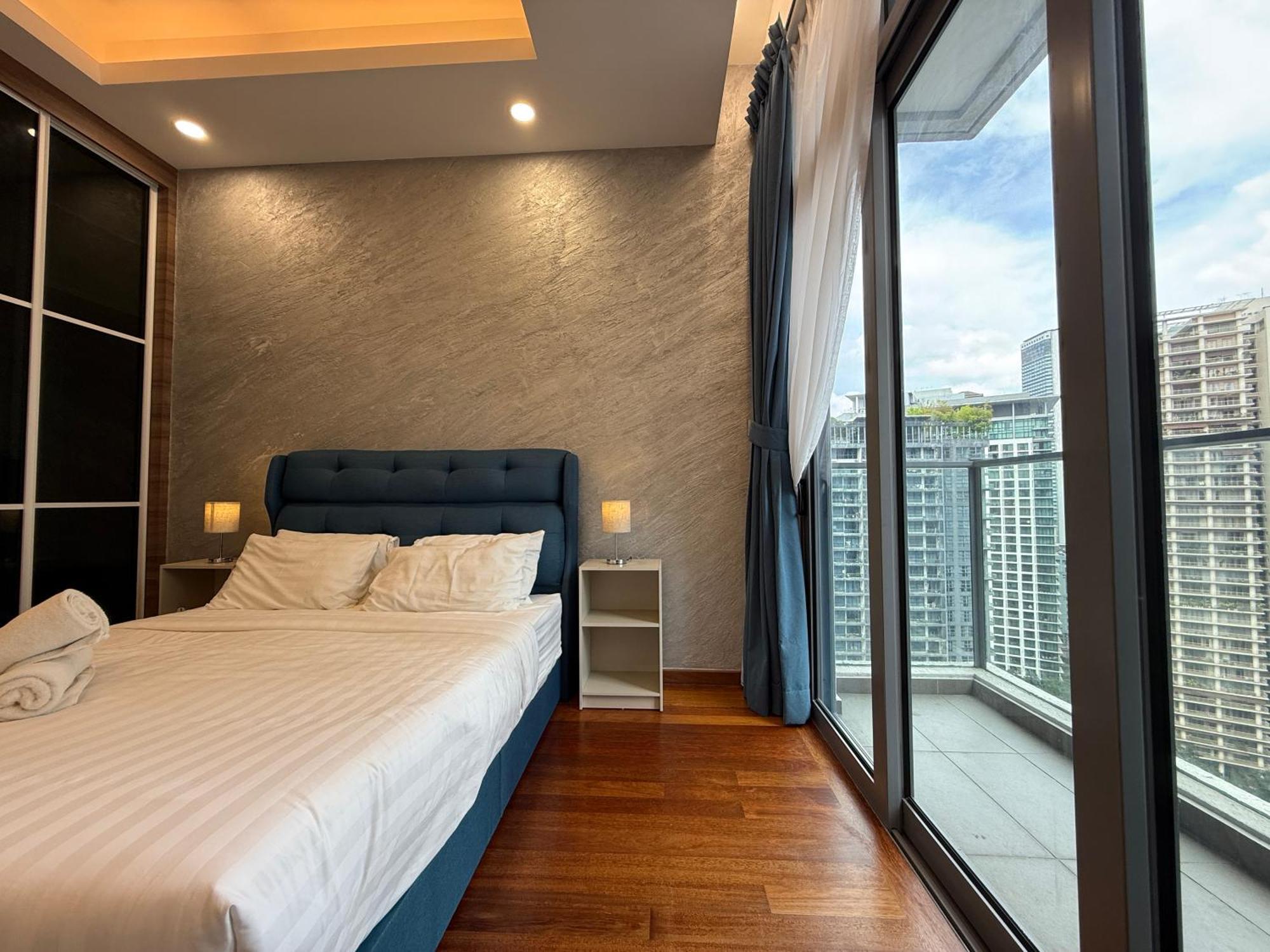 Apartment Royce Residences By Romeo *